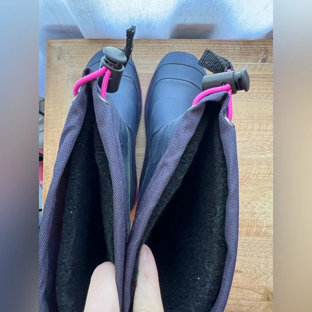 Kamik Snobuster I in Navy and Magenta Size 4 New